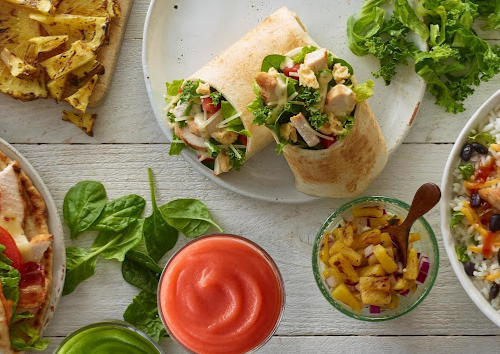 <a href="https://locations.tropicalsmoothiecafe.com/fl/kissimmee/3222-rolling-oaks-blvd" target="_blank"><strong>Tropical Smoothie Cafe</strong></a> 
